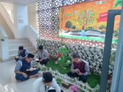 Kegiatan Membaca Di Taman Baca Gedung 3